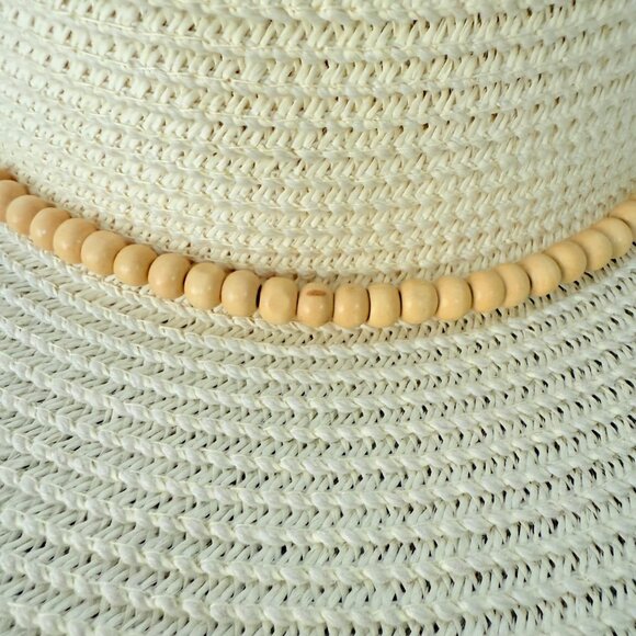 New Day Wide Brim Straw Sun Hat Wooden Bead Band Size M Resort Chic Beach Cruise - Picture 9 of 16
